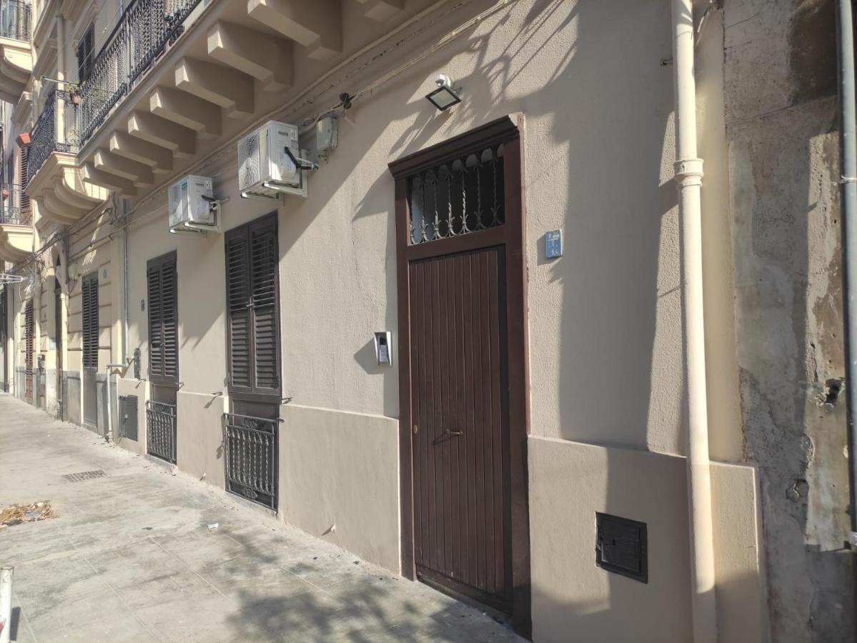 A Casa Da Chiara Apartment ปาแลร์โม ภายนอก รูปภาพ
